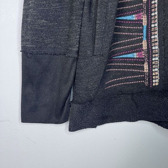 Miss Me Embroidered Sweatshirt Jacket Hoodie Distressed Hem Cotton Womens Large - Picture 11 of 16